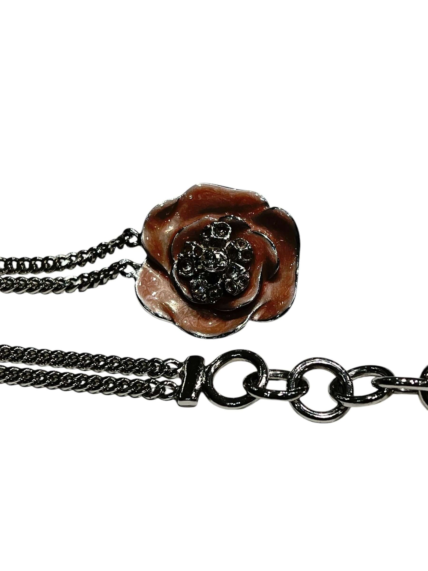 Chanel - ceinture chaîne argentée Camelia rose T80