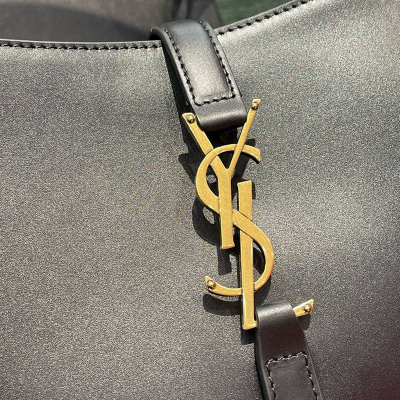 Yves Saint Laurent - Bags - The Wells Bags  478