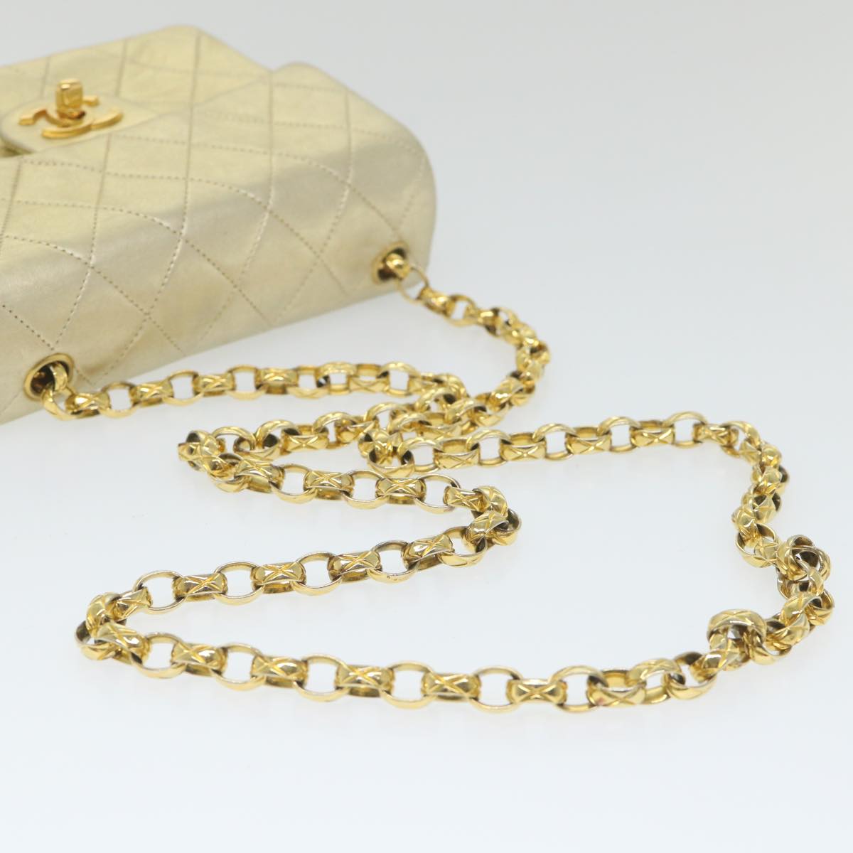 Top Quality Chanel Matelasse Chain Shoulder Bag Lamb Skin Gold CC Auth 58346A