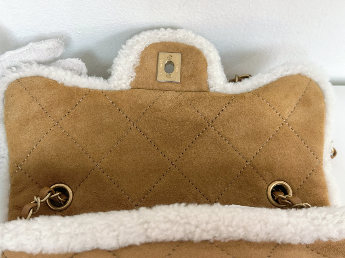Chanel Medium Shearling Coco Neige Flap  holo card 264