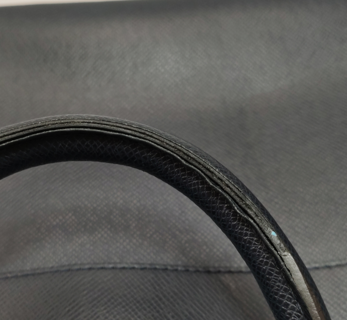 Preloved Louis Vuitton (LV) Taiga Blue 40cm 2018year 250223781076018