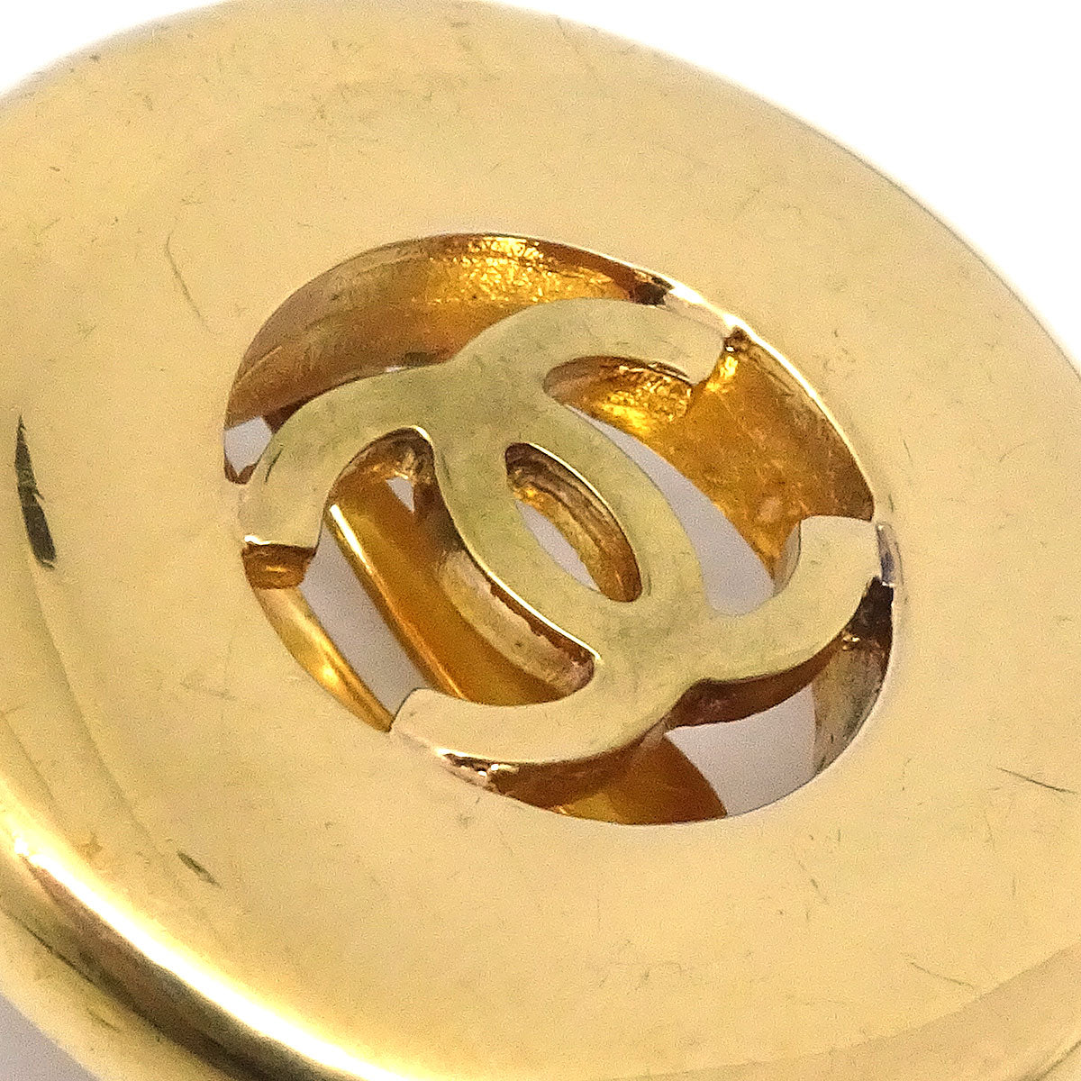 Chanel 1997 CC Cutout Earrings Clip-On Gold 97A