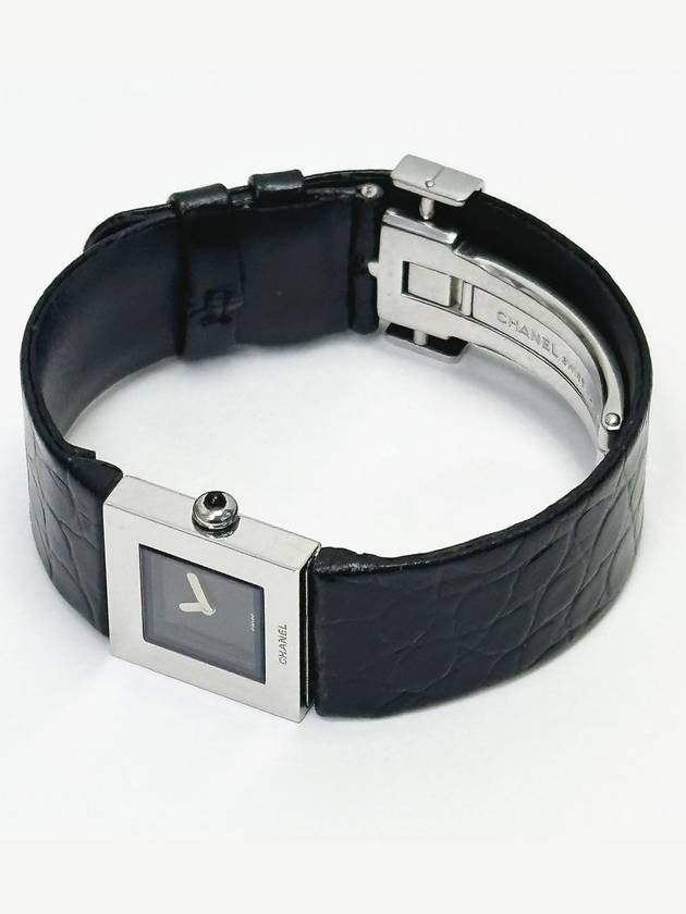 Black silver mattrasse quartz watch 4VCHC16479 Chanel