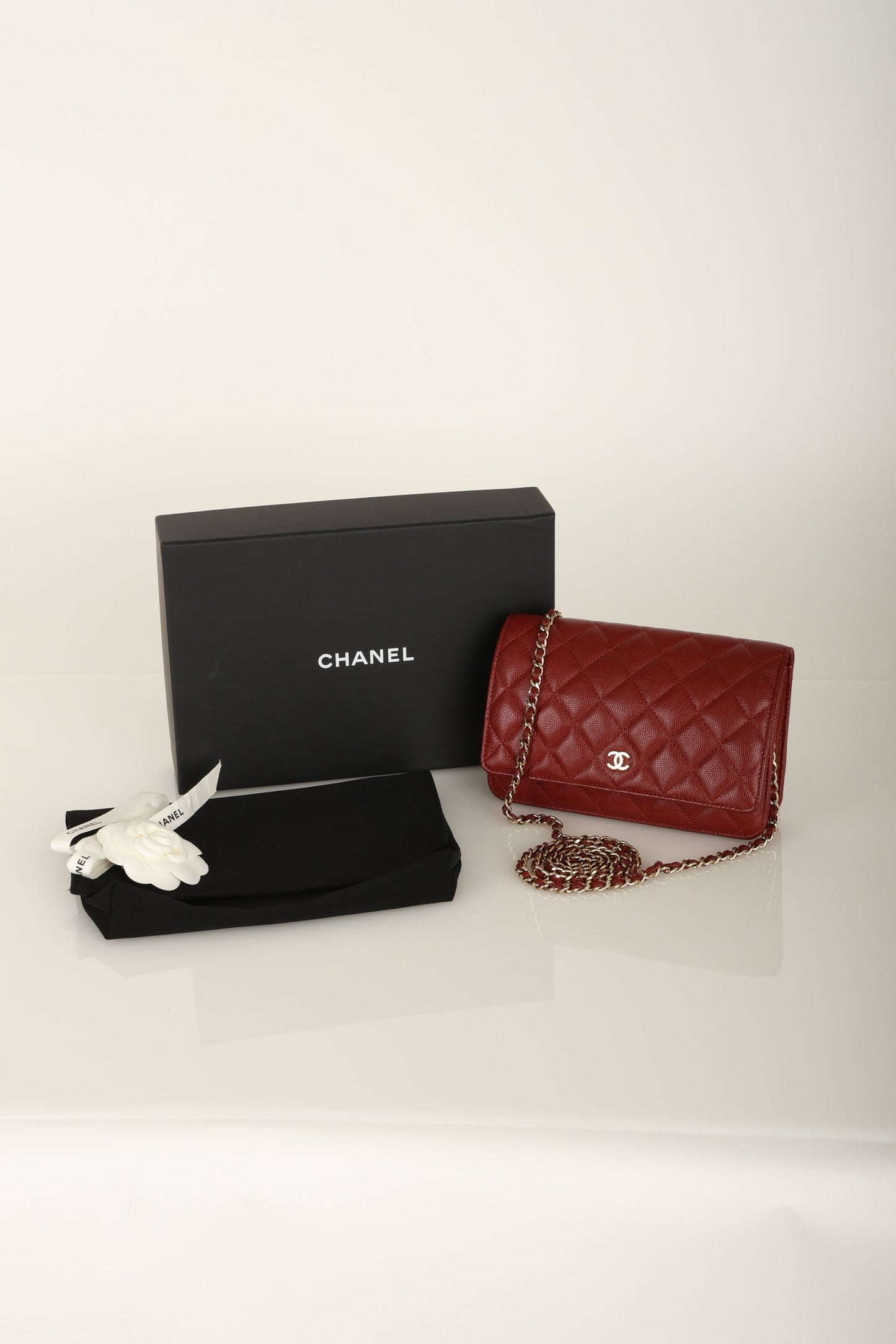 Chanel 2019 Caviar Wallet on Chain