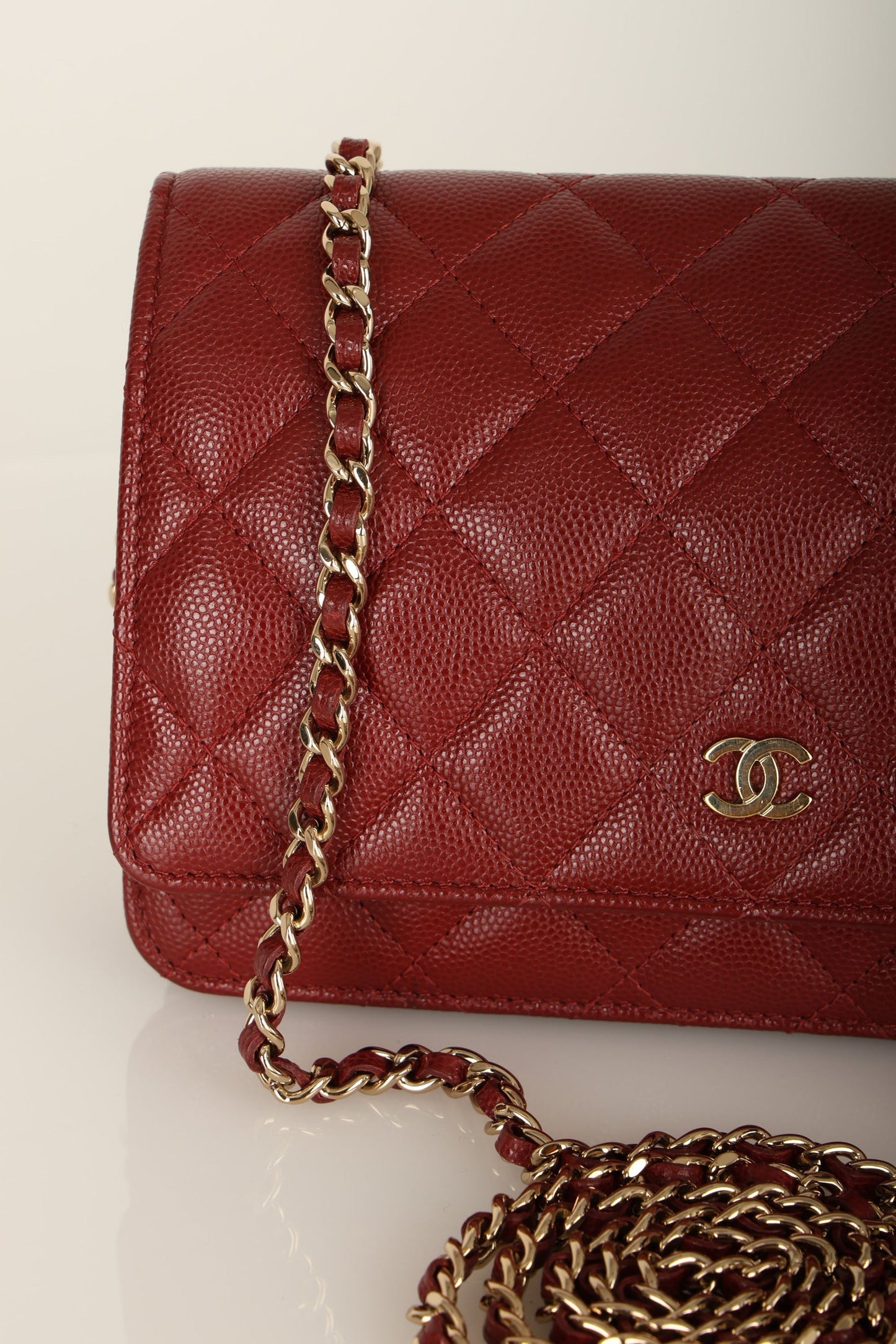 Chanel 2019 Caviar Wallet on Chain