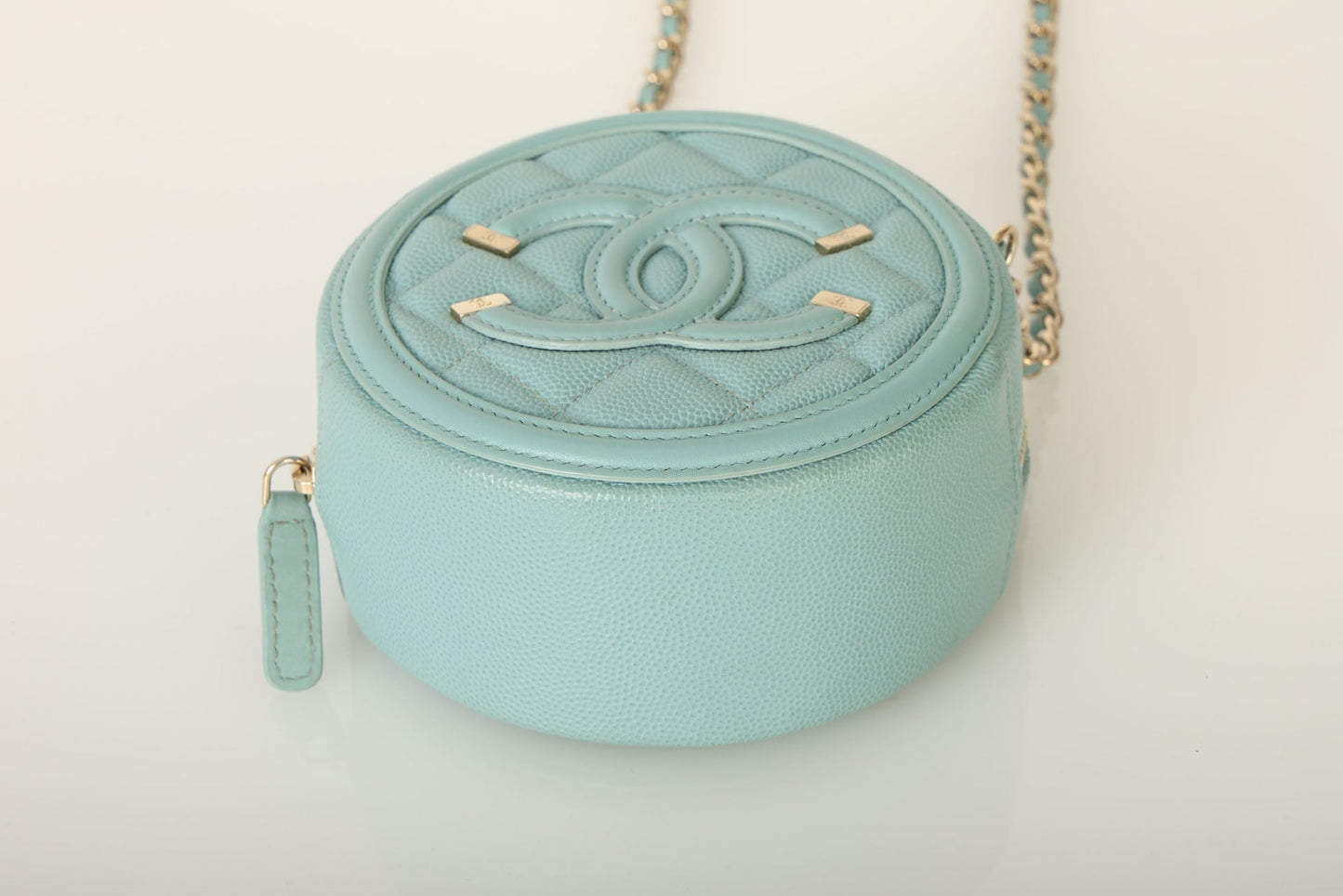 Chanel 2019 Caviar Filigree Round Crossbody