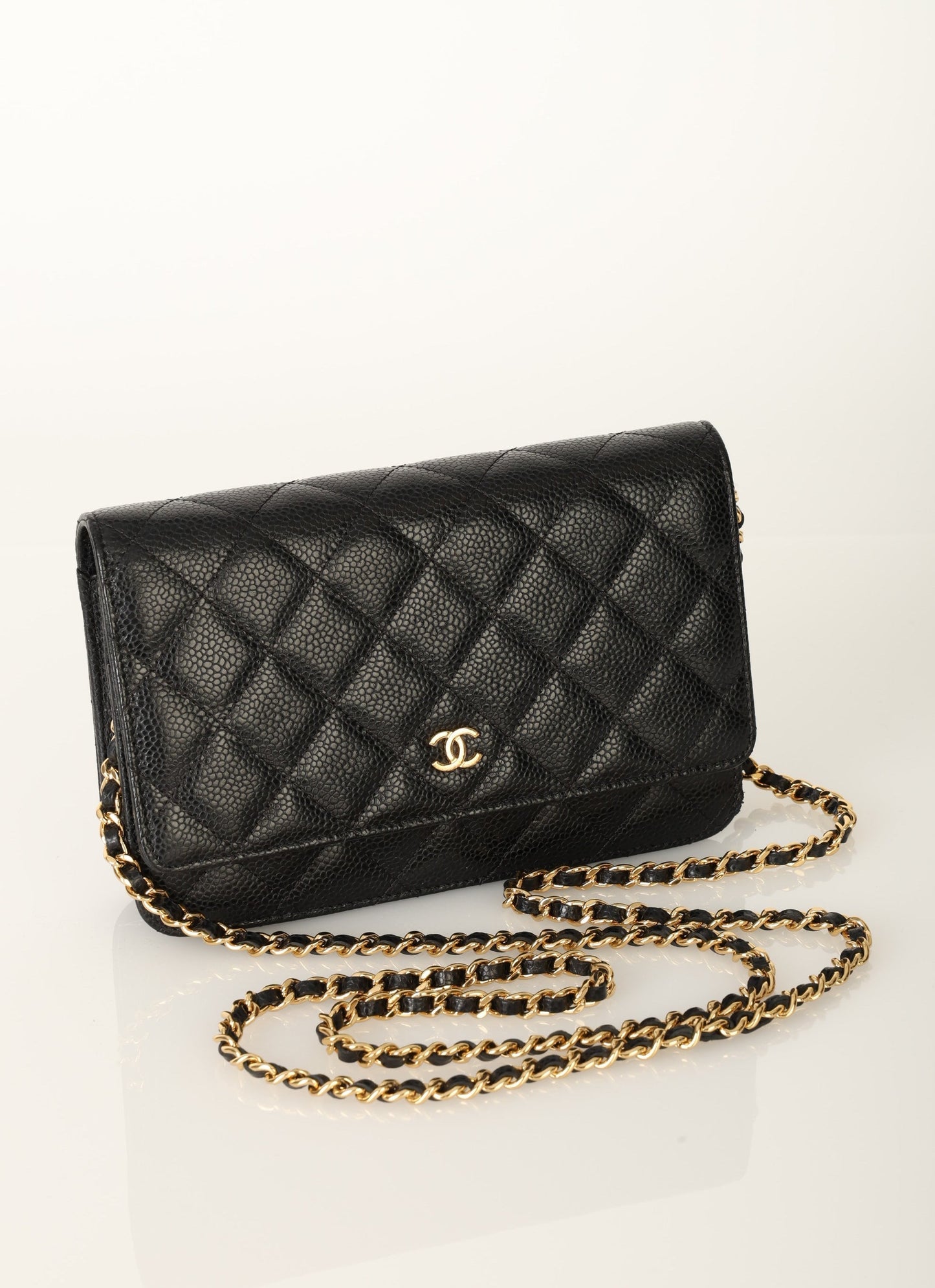 Chanel 2019 Caviar Wallet on Chain