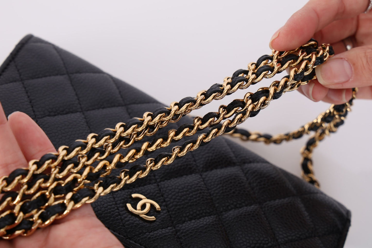 Chanel 2019 Caviar Wallet on Chain