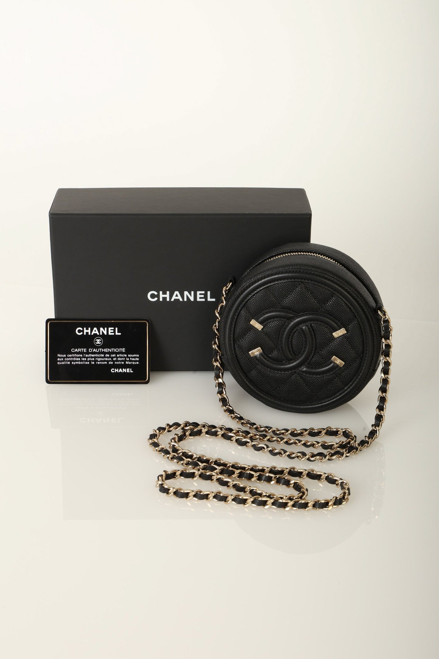 Chanel 2019 Caviar Filigree Crossbody