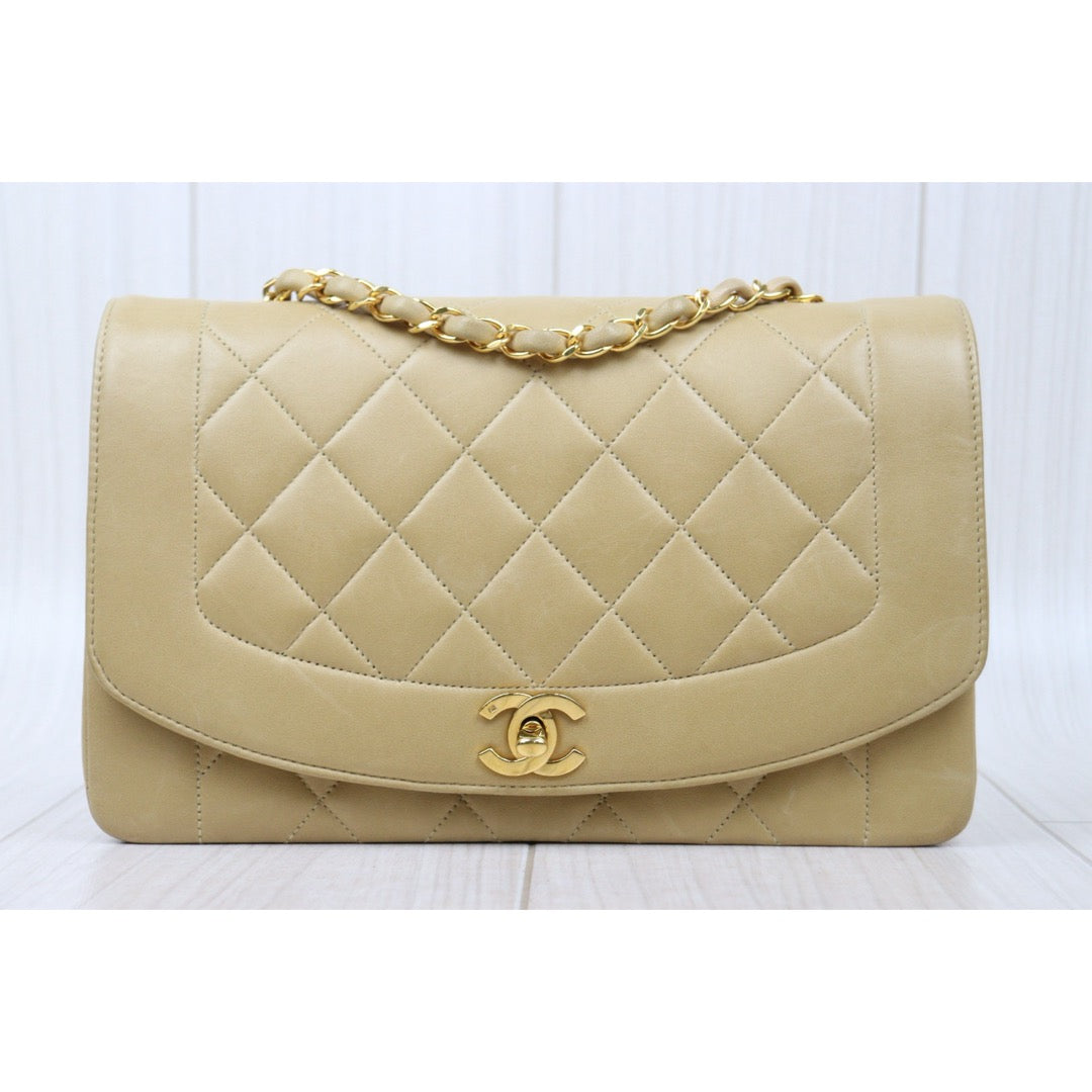 Good ( Rank AB)｜ CHANEL Matrasse Diana 25 Lamb Skin Chain Bag Beige Made in 1991-1994 Year｜V24122601
