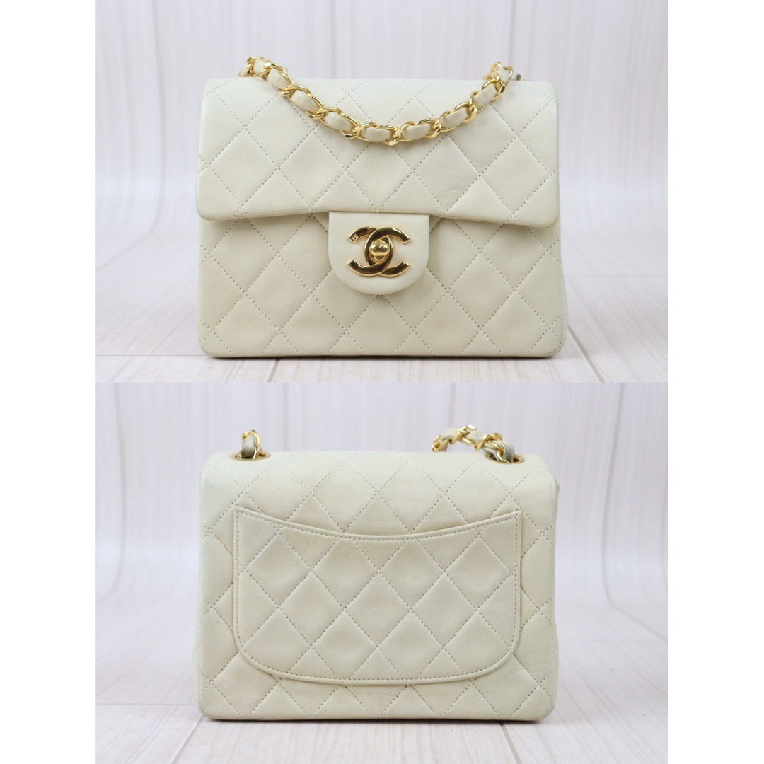 Good ( Rank AB)｜ CHANEL Lanbskin Square 17 Pearl White Shoulder Bag Made In 1996～1997Year ｜P24062803