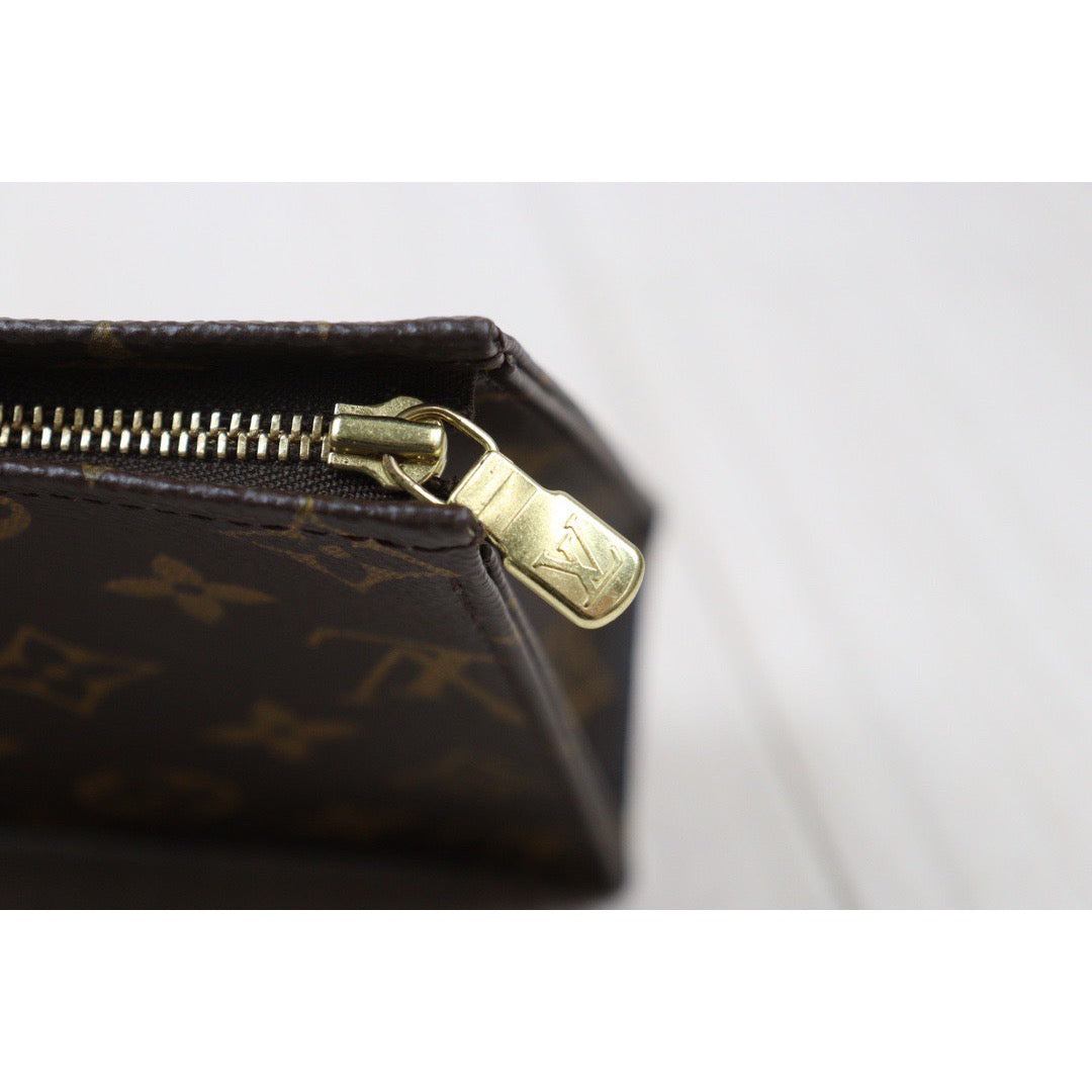 Rank A ｜ LV Monogram Pochette Toilette 19 ｜24050903