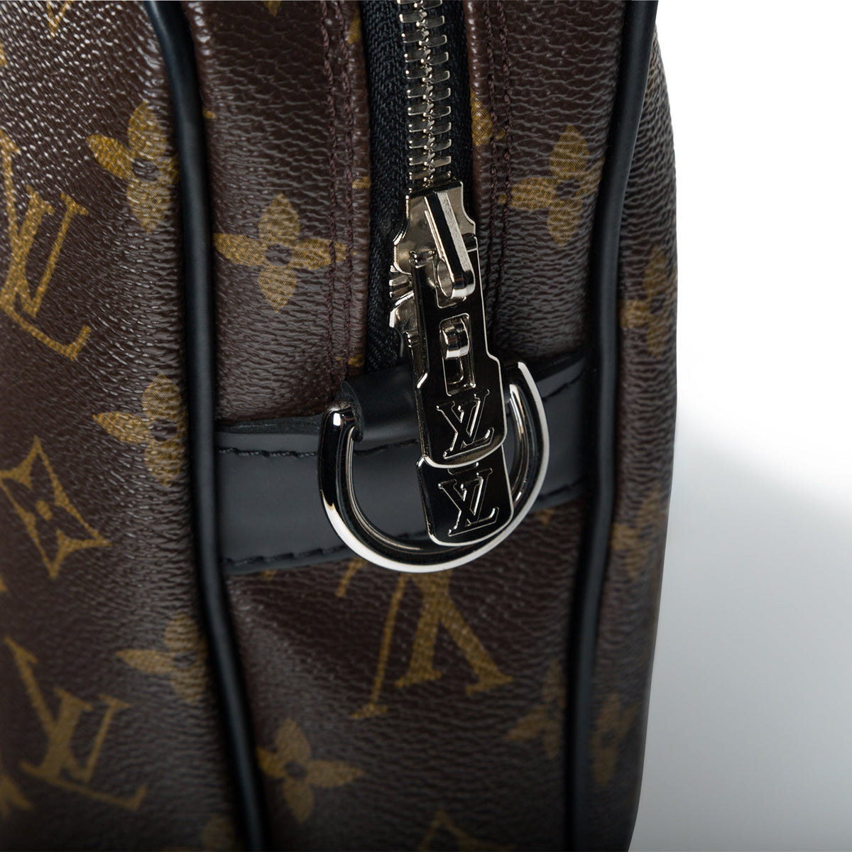 Monogram Macassar Porte Documents Voyage PM