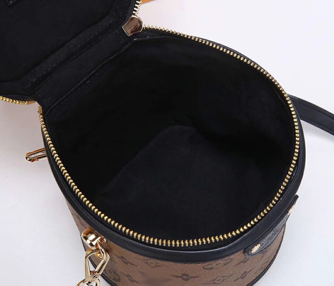 LB037    5.91x6.69x5.91inch