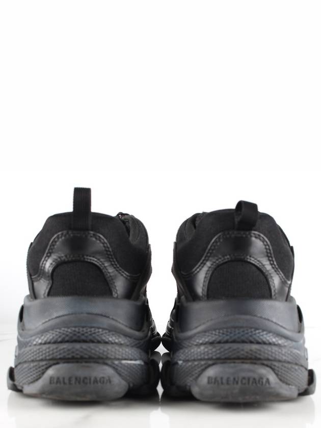 Luxury Balenciaga  Triple S Black 42 Domestic 270