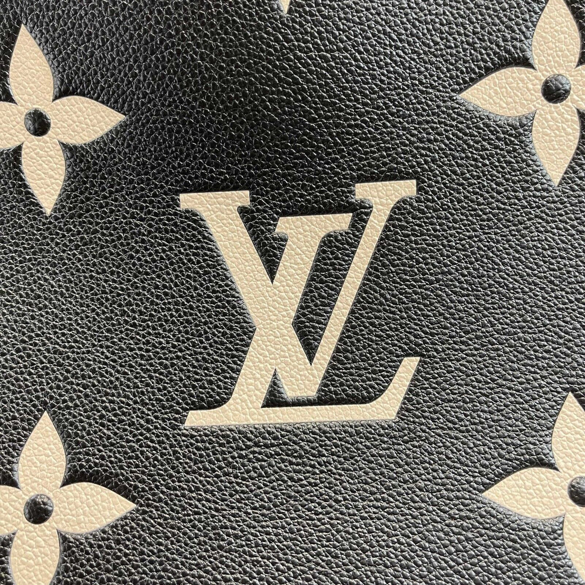 LOUIS VUITTON NEW Grand Palais Large Bicolor Monogram Top Handle w/ Strap