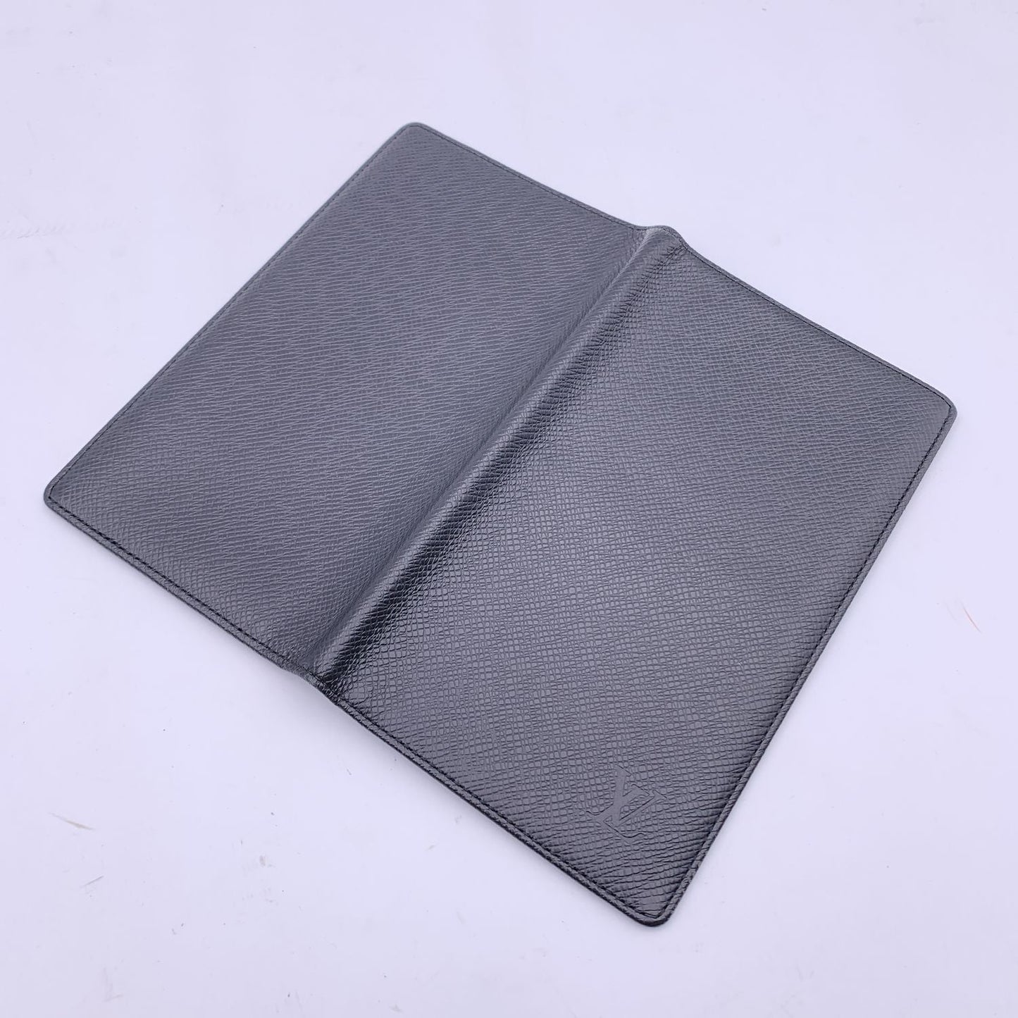 LOUIS VUITTON Vintage Black Taiga Leather Vertical Bifold Long Wallet