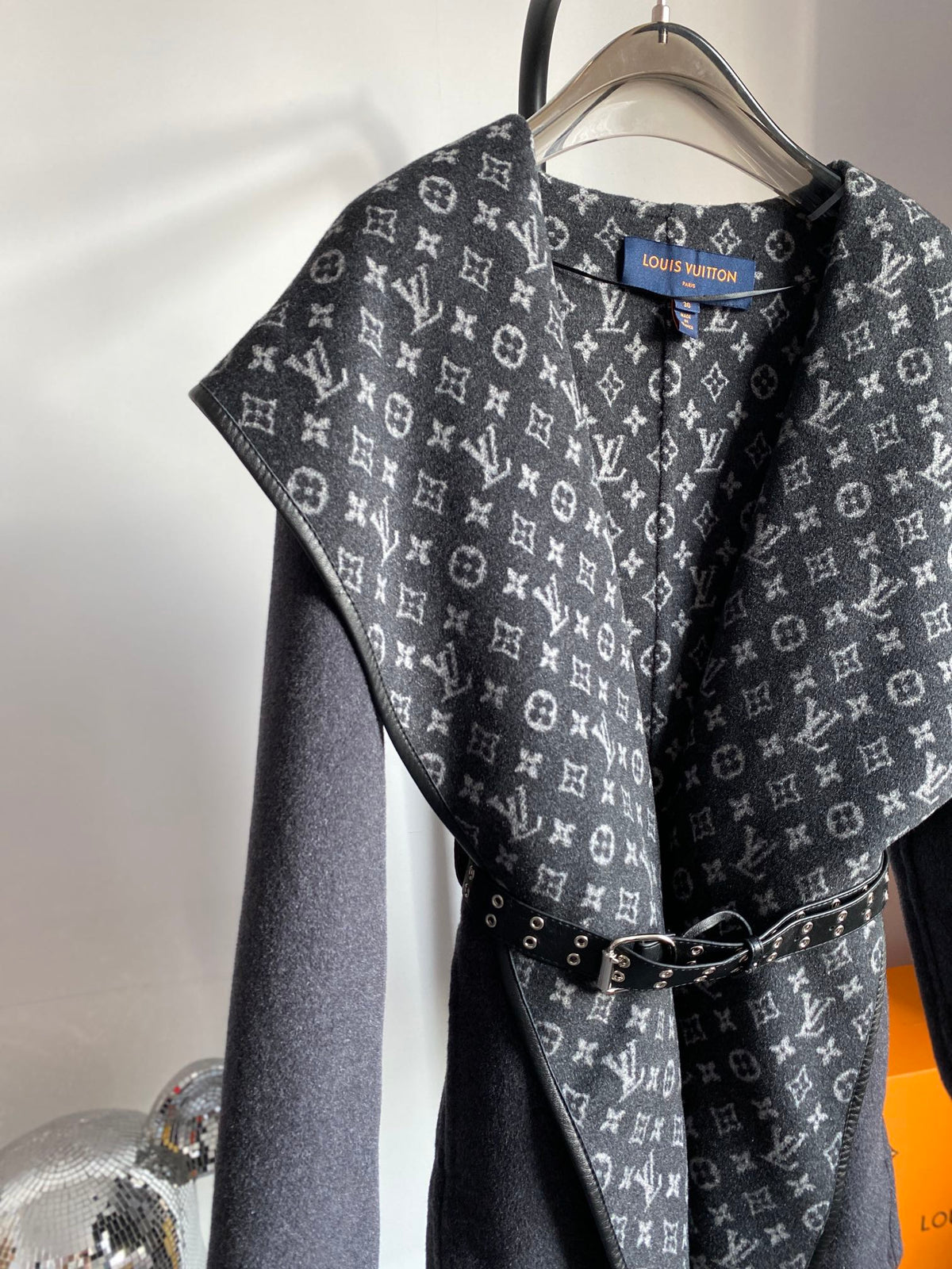 Luxury Louis Vuitton  Wrap Coat 025
