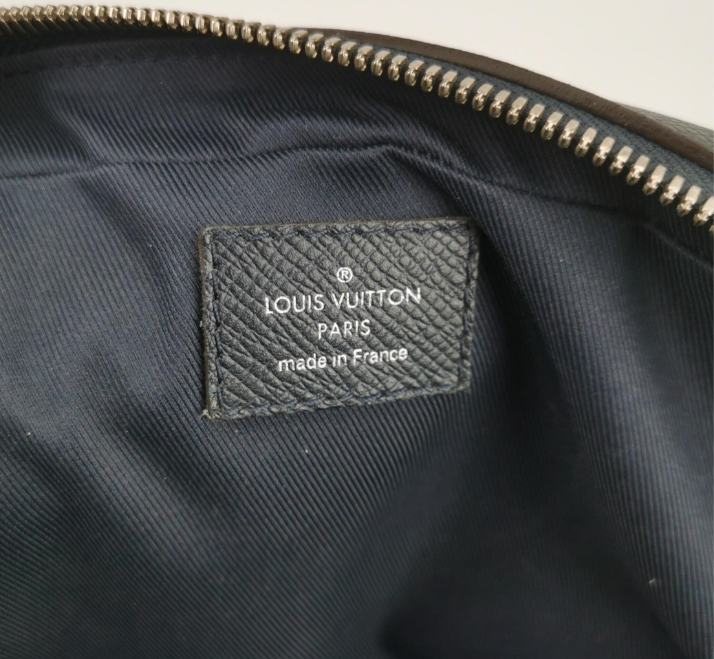Preloved Louis Vuitton (LV) Taiga Blue 40cm 2018year 250223781076018