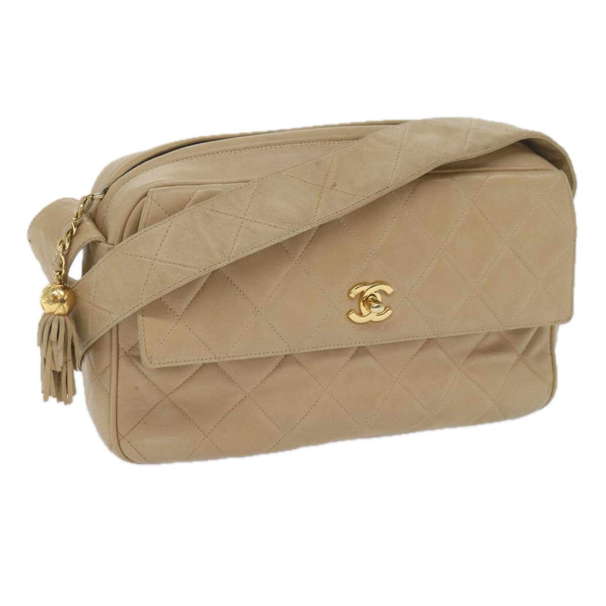 CHANEL Matelasse Turn Lock Shoulder Bag Lamb Skin Beige CC Auth 61078