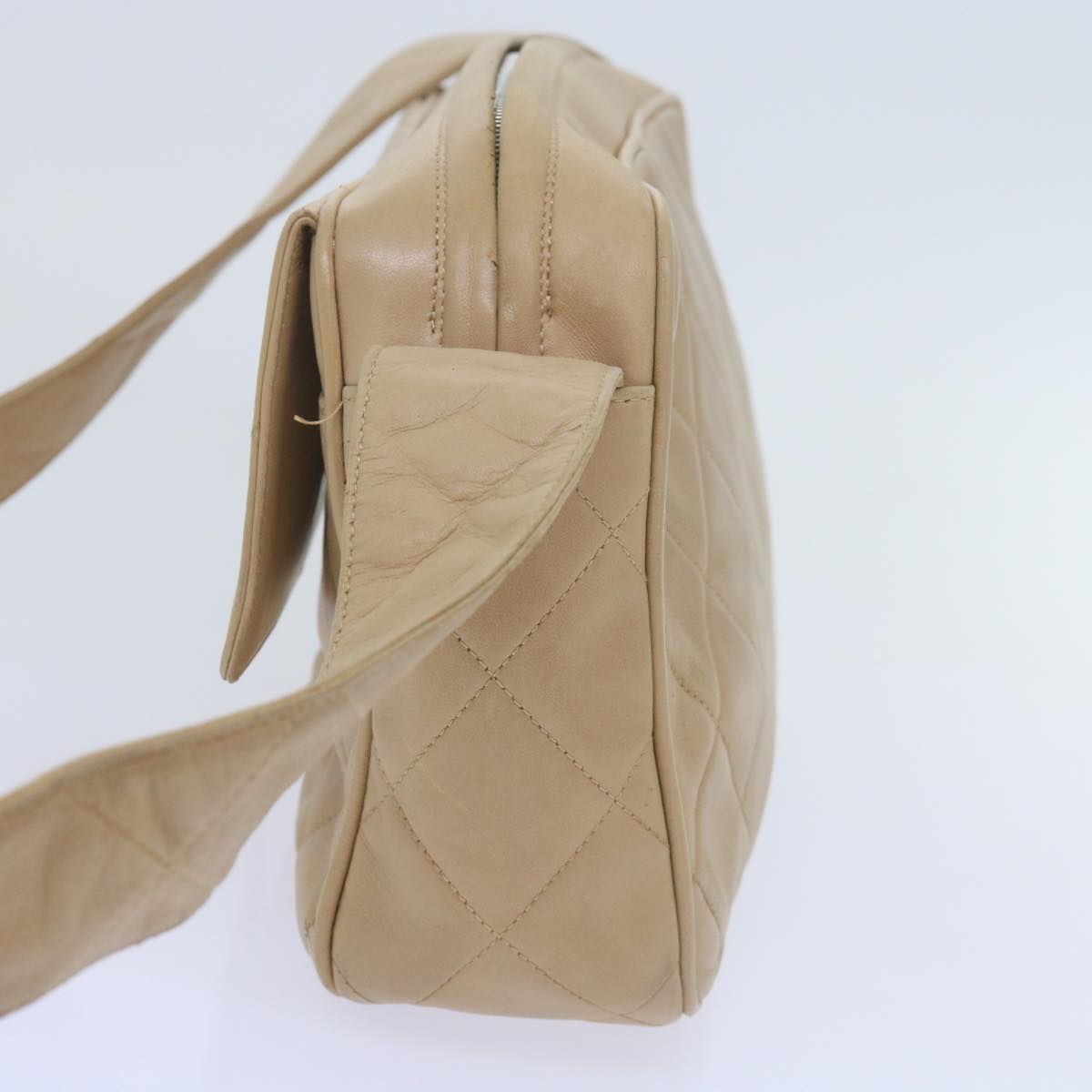 CHANEL Matelasse Turn Lock Shoulder Bag Lamb Skin Beige CC Auth 61078