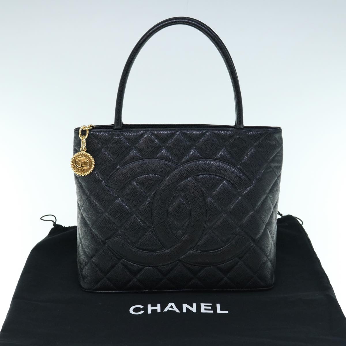 CHANEL Tote Bag Caviar Skin Standard Black CC Auth 62895S