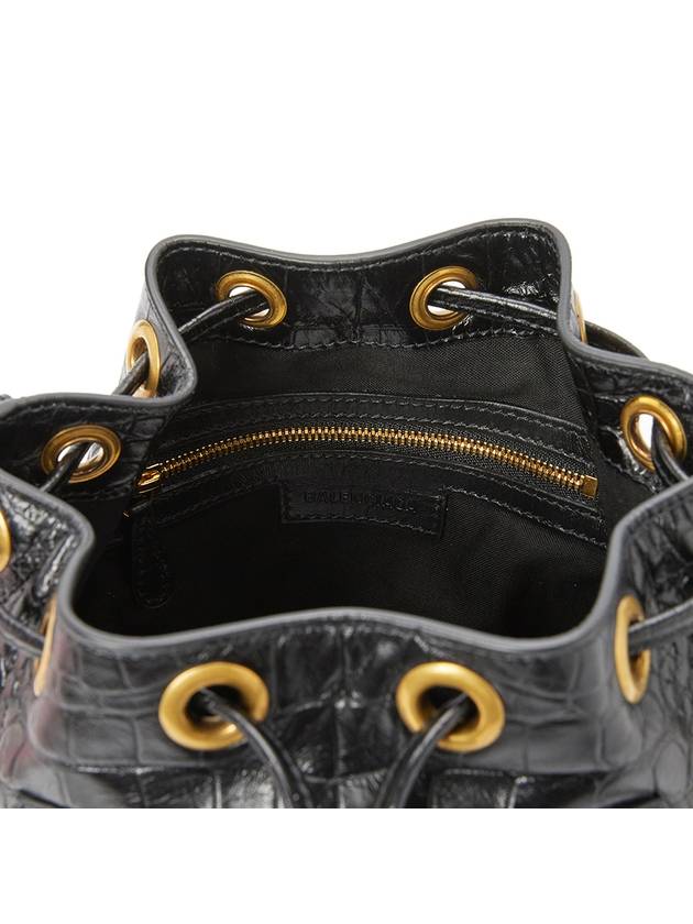 Luxury Balenciaga  Le Cagole XS Leather Bucket Bag Black