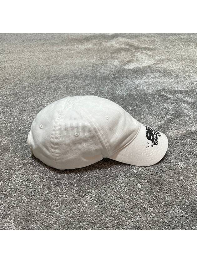 Luxury Balenciaga  Hand Draw BB Icon Ball Cap White