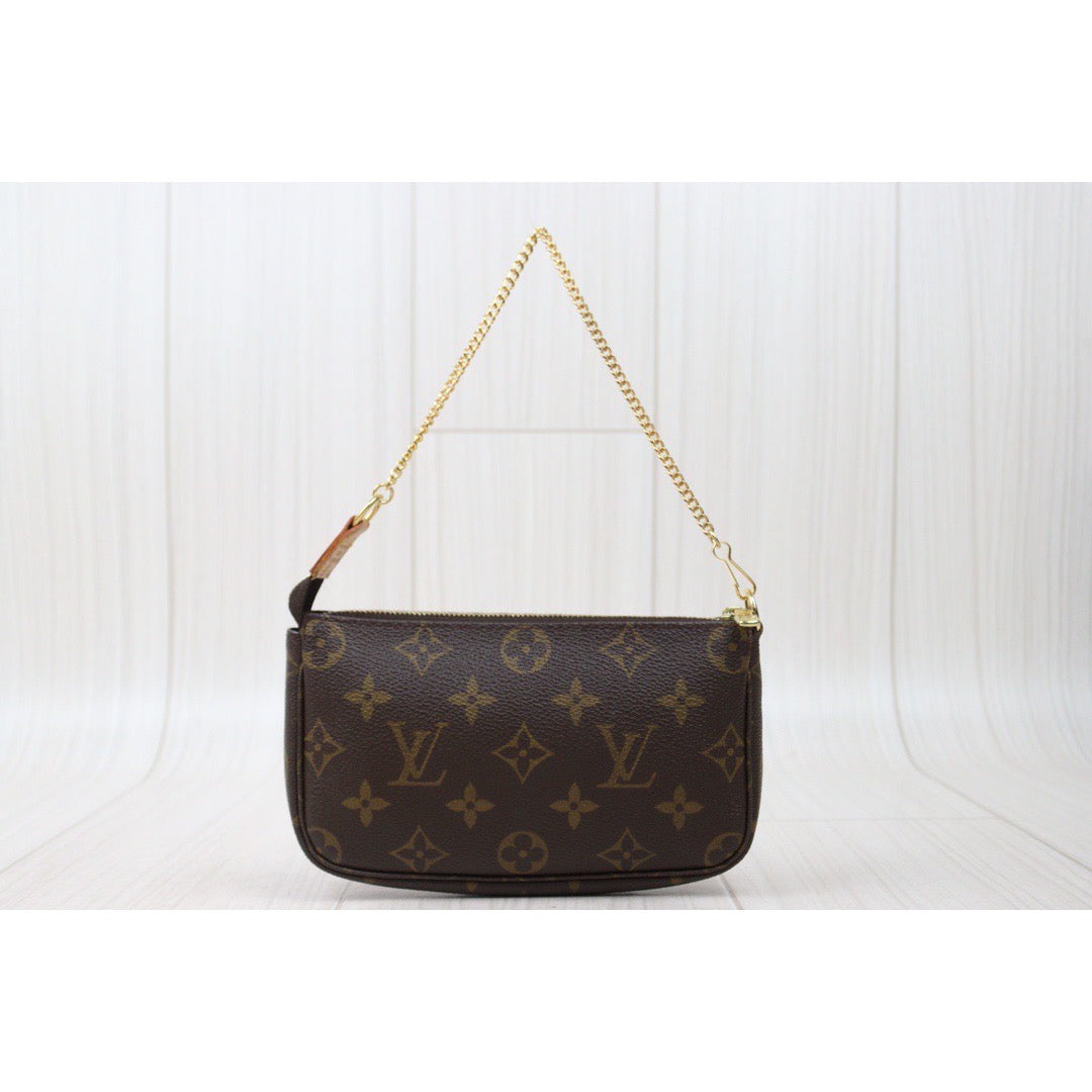 Very Good ( Rank A)｜ LV Monogram Pochette Accessoires ｜VT25030107
