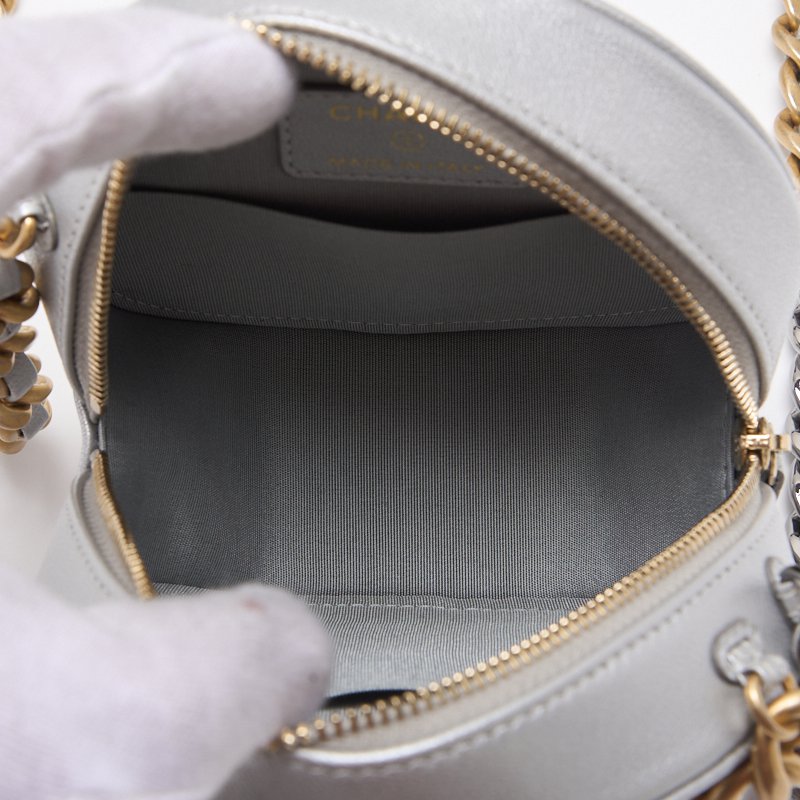 CHANEL 【CHANEL】 CHANEL 19 Matrasse Chain Shoulder  Silver (g  silver gold) Tote Bag  Stunt Bag  Hybrid 【 Ship】  Online
