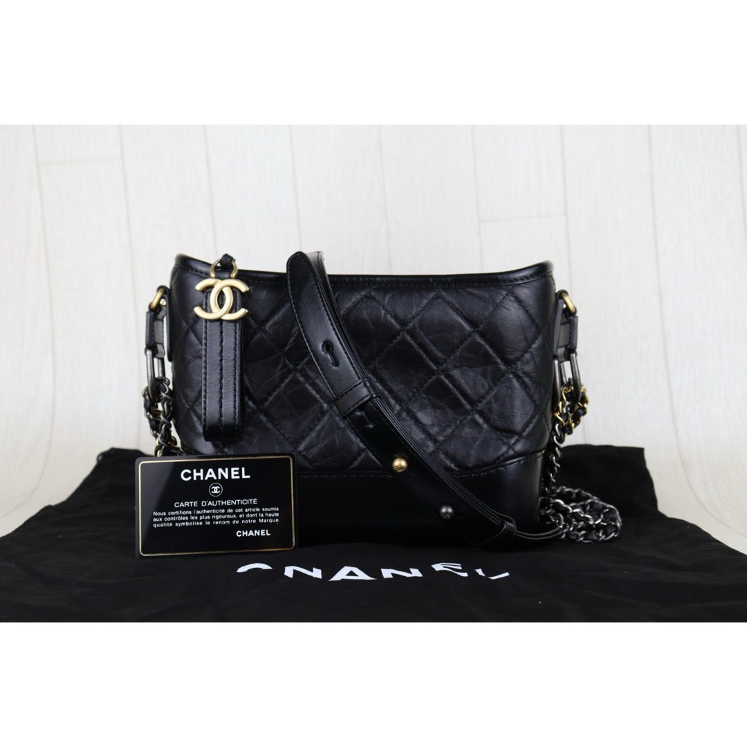 Very Good ( Rank A) ｜CHANEL PM Gabrielle Aged Calfskin Shoulder Bag Black Made in 2018 Year｜S25061201