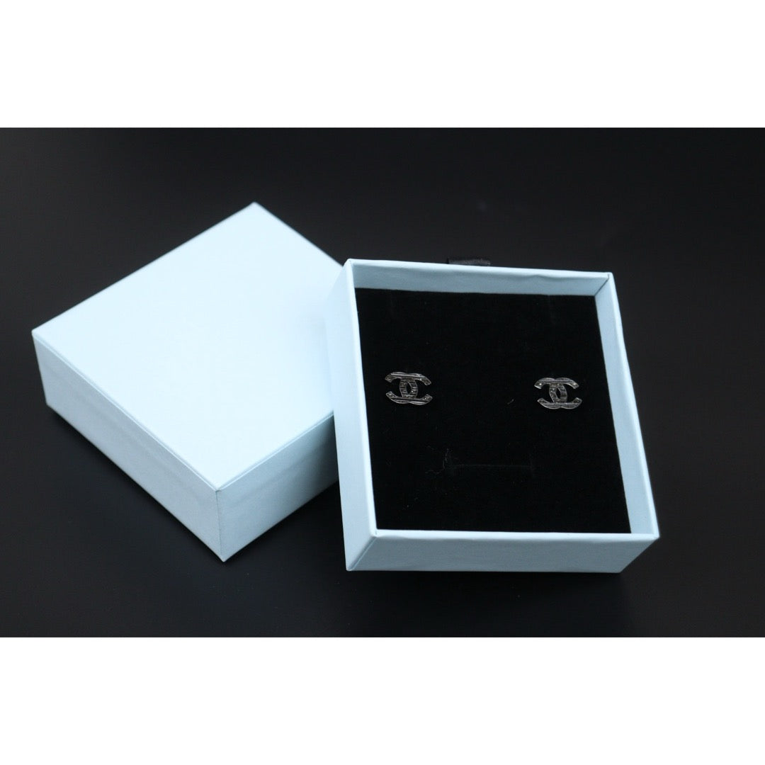 Very Good ( Rank A) ｜CHANEL COCO Mark Black Earrings Made In 2010 Year｜V24122609