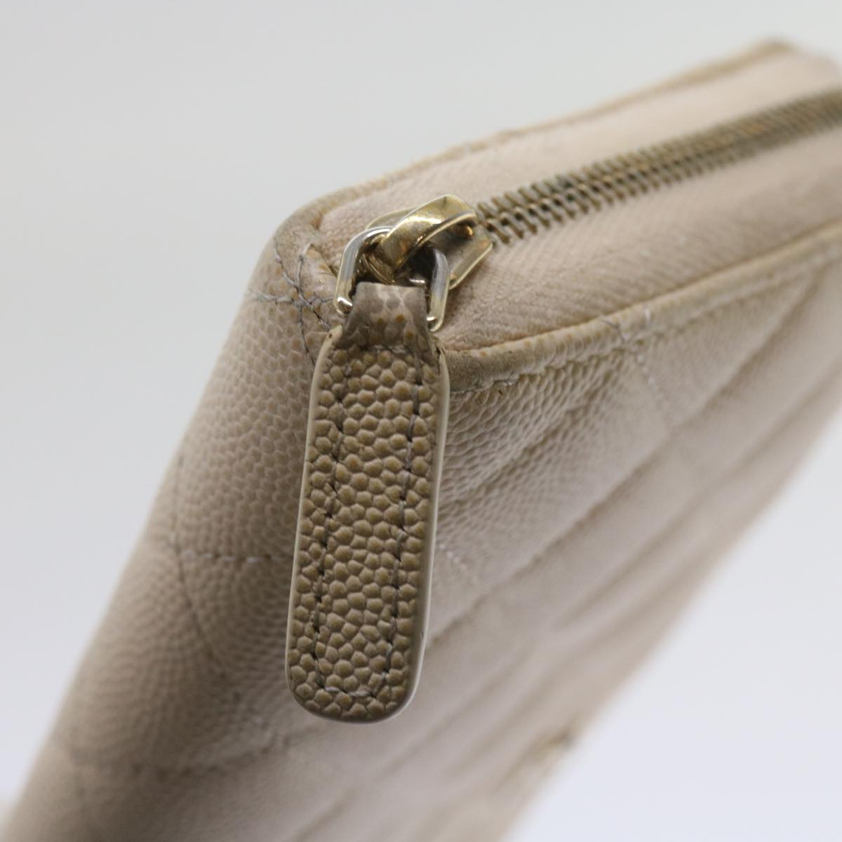 Top Quality Chanel Long Wallet Caviar Skin White CC Auth 65288