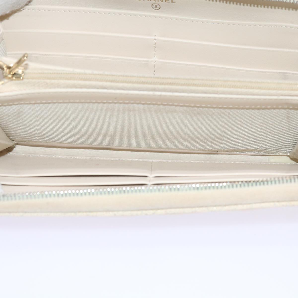 Top Quality Chanel Long Wallet Caviar Skin White CC Auth 65288