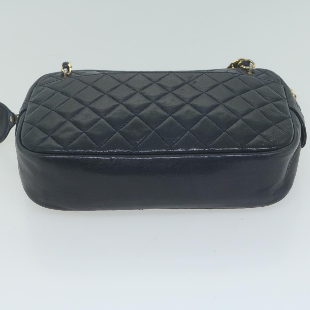 Top Quality Chanel Matelasse Chain Shoulder Bag Leather Navy CC Auth 65588