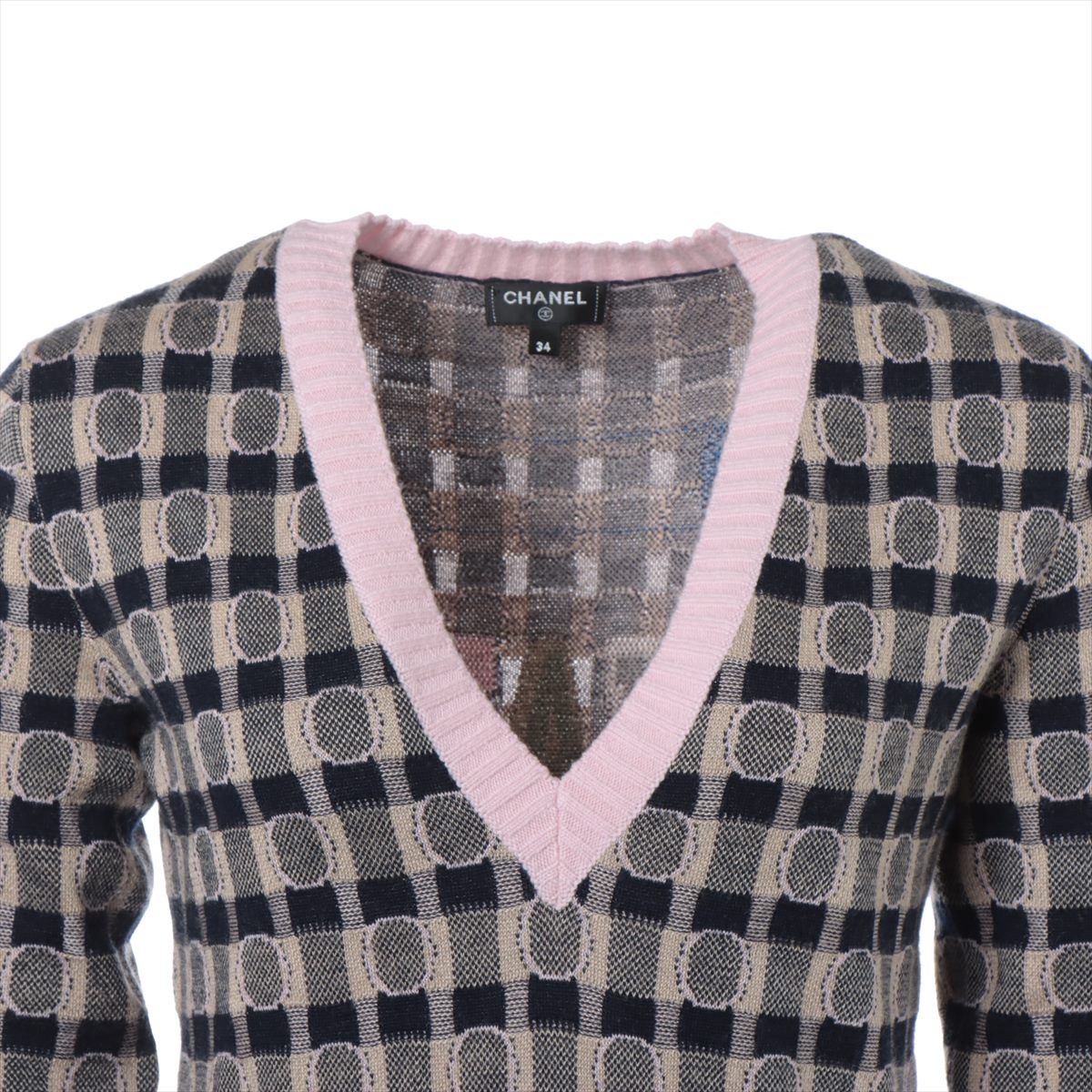 Chanel Coconut Button Casimir X Wool e One Earrings 34  Beige X Pink P71378K10265