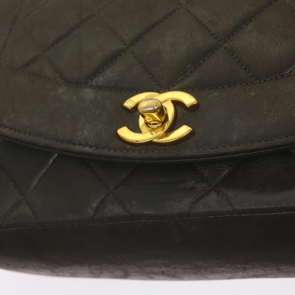 Top Quality Chanel Diana Matelasse Chain Shoulder Bag Leather Black CC Auth 66875