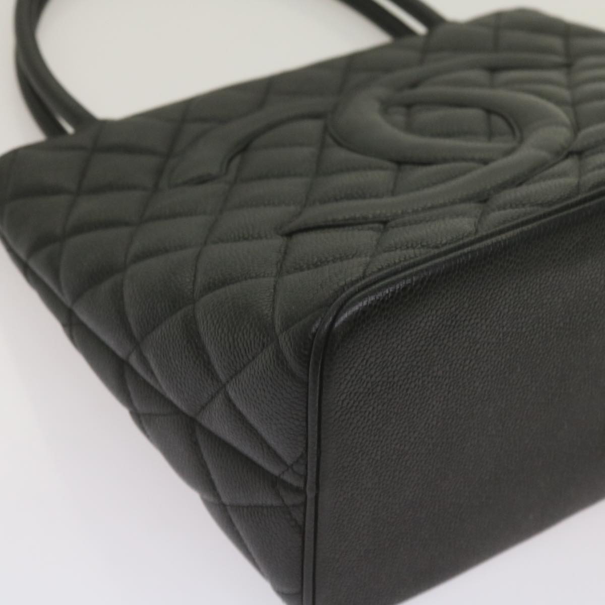 CHANEL Standard Tote Bag Caviar Skin Black CC Auth 67624SA