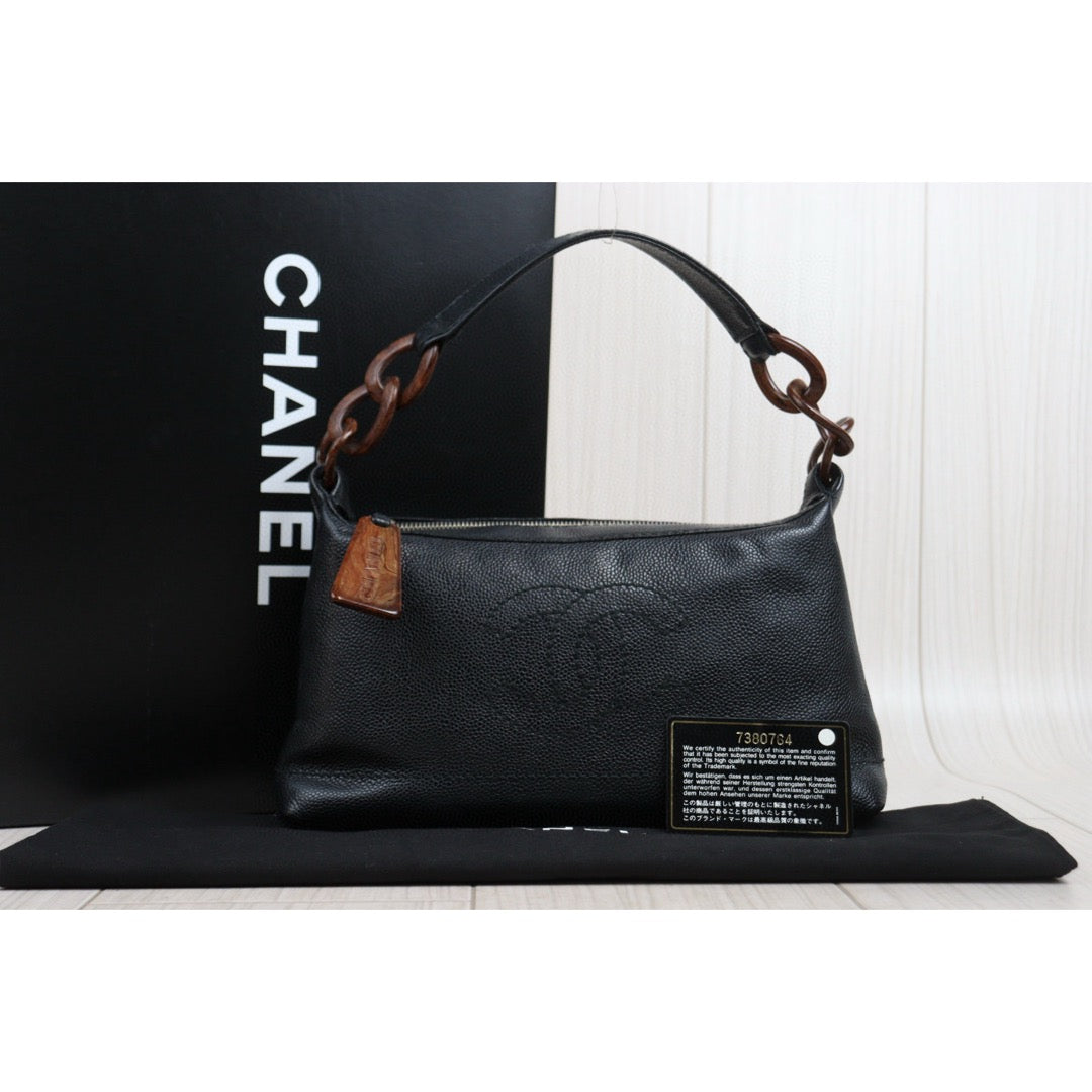 Good ( Rank AB)｜ CHANEL Caviar Skin Leather Calf Leather Shoulder Bag Made In 2002～2003Year｜25030614