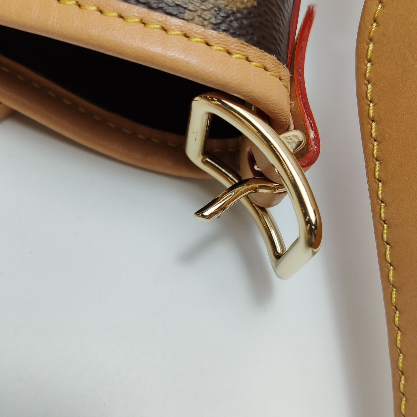 Preloved Louis Vuitton Carry All Medium Monogram Crossbody Bag with Chip 250502781175813