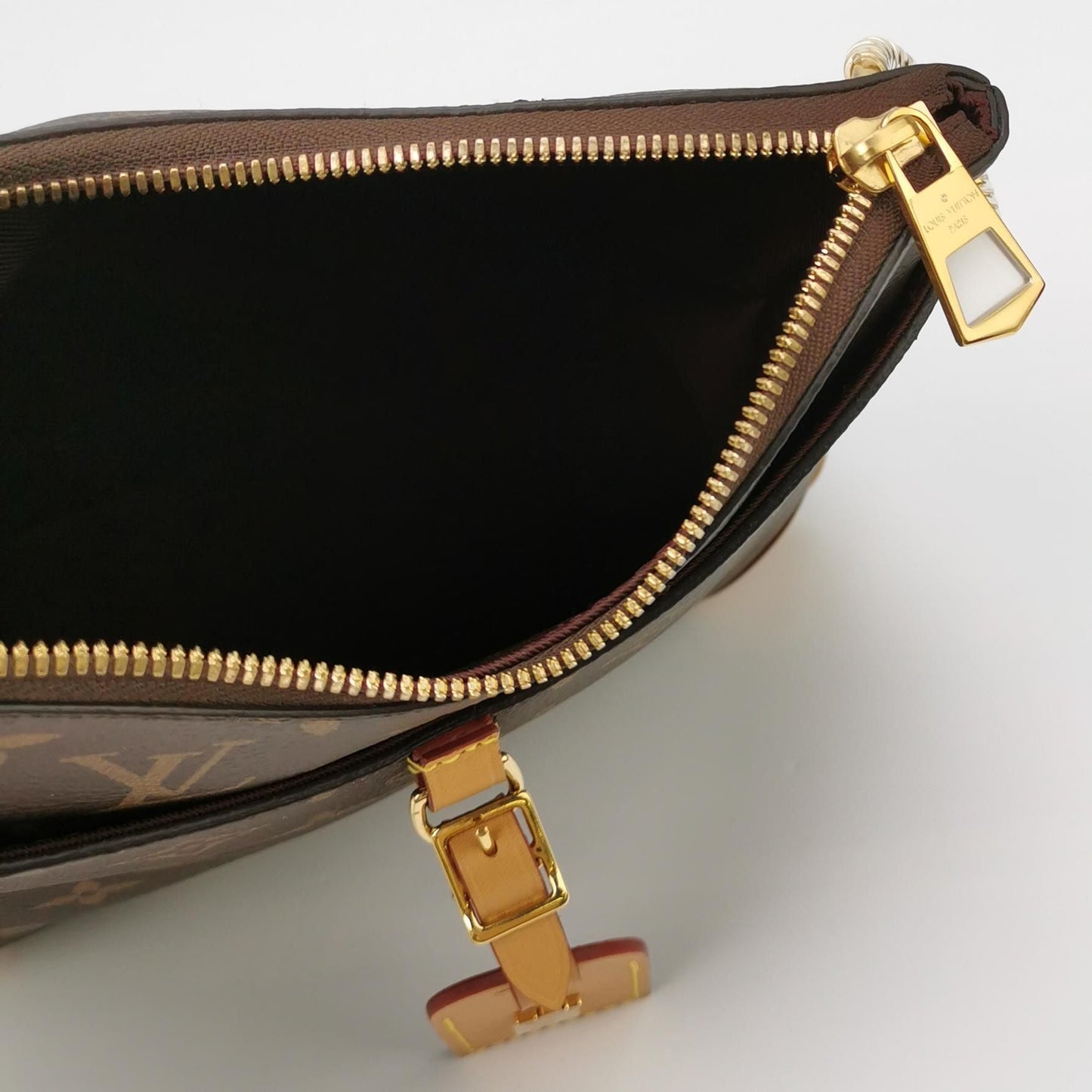 Preloved Louis Vuitton Odeon PM Monogram Canvas Crossbody Bag with Chip 250502781175772