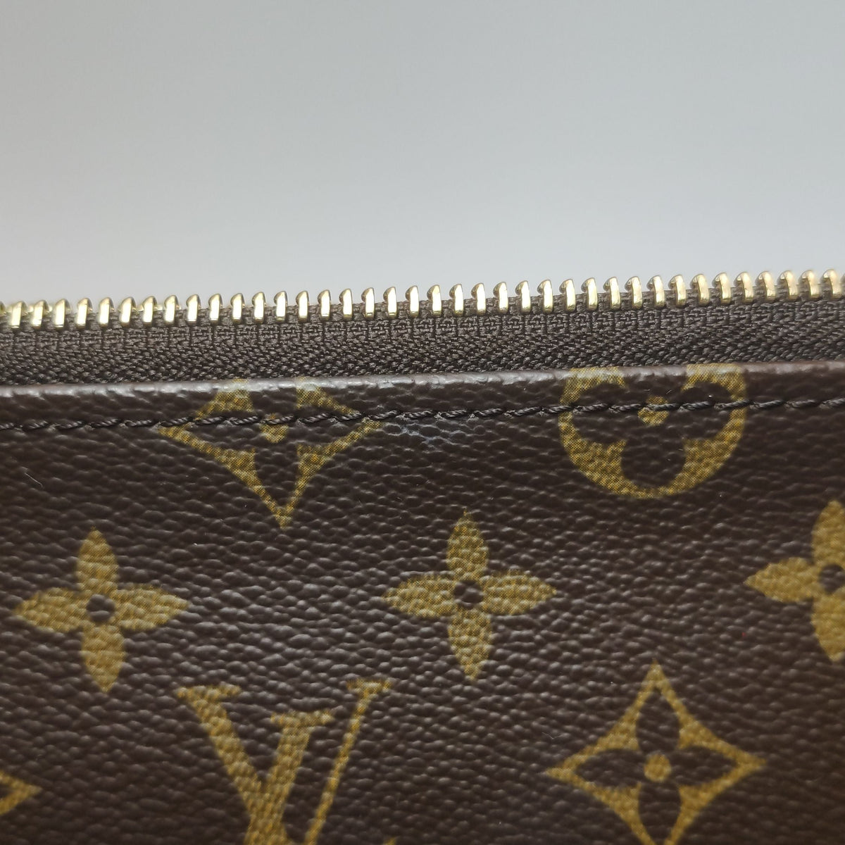 Preloved Louis Vuitton Etui Voyage Large Monogram Handbag 250502781175648