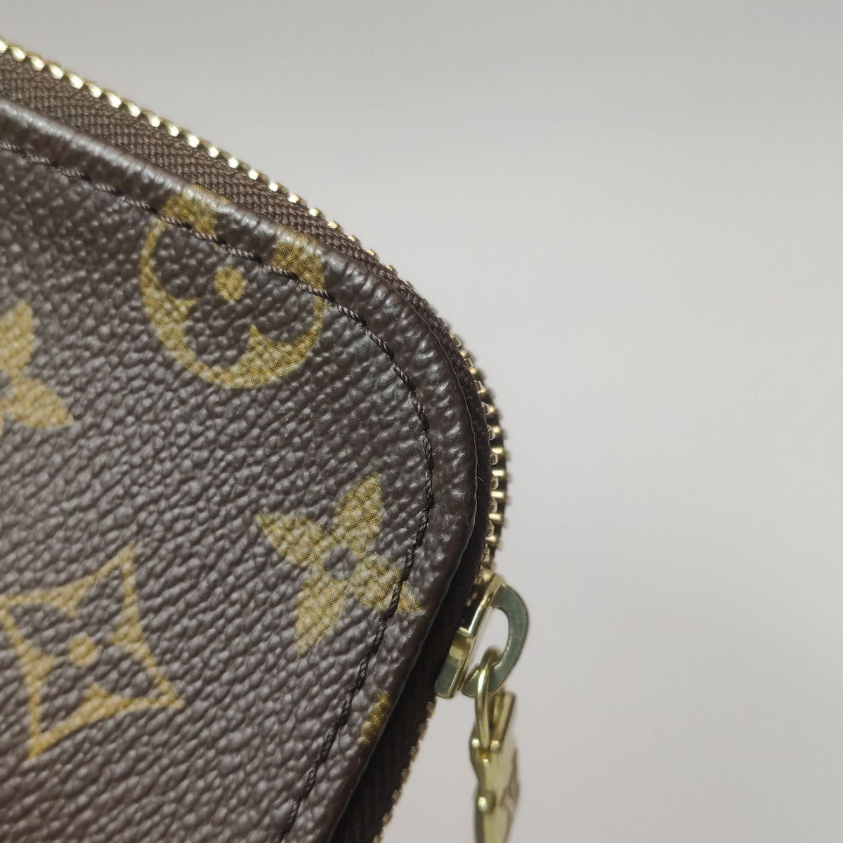 Preloved Louis Vuitton Etui Voyage Large Monogram Handbag 250502781175648