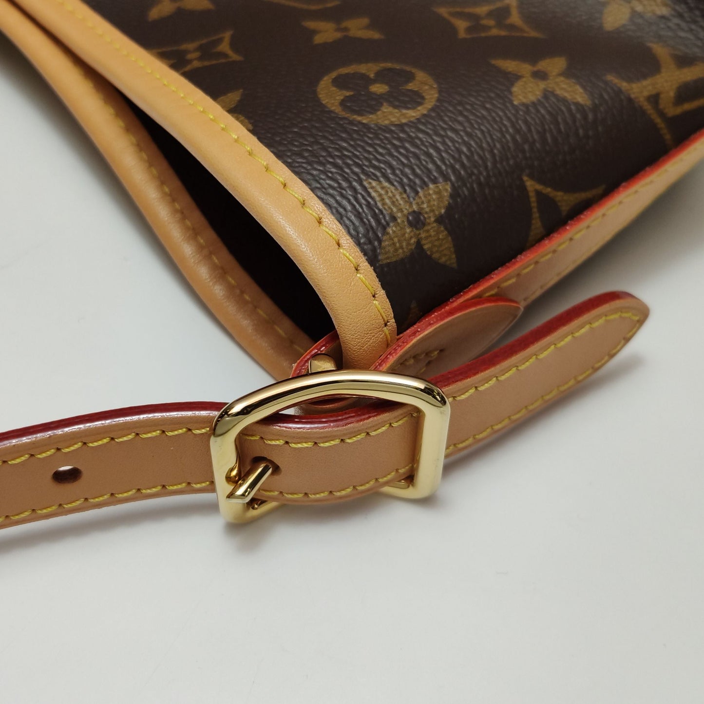 Preloved Louis Vuitton Carry All Small Monogram Shoulder Bag with Chip 250107781015595