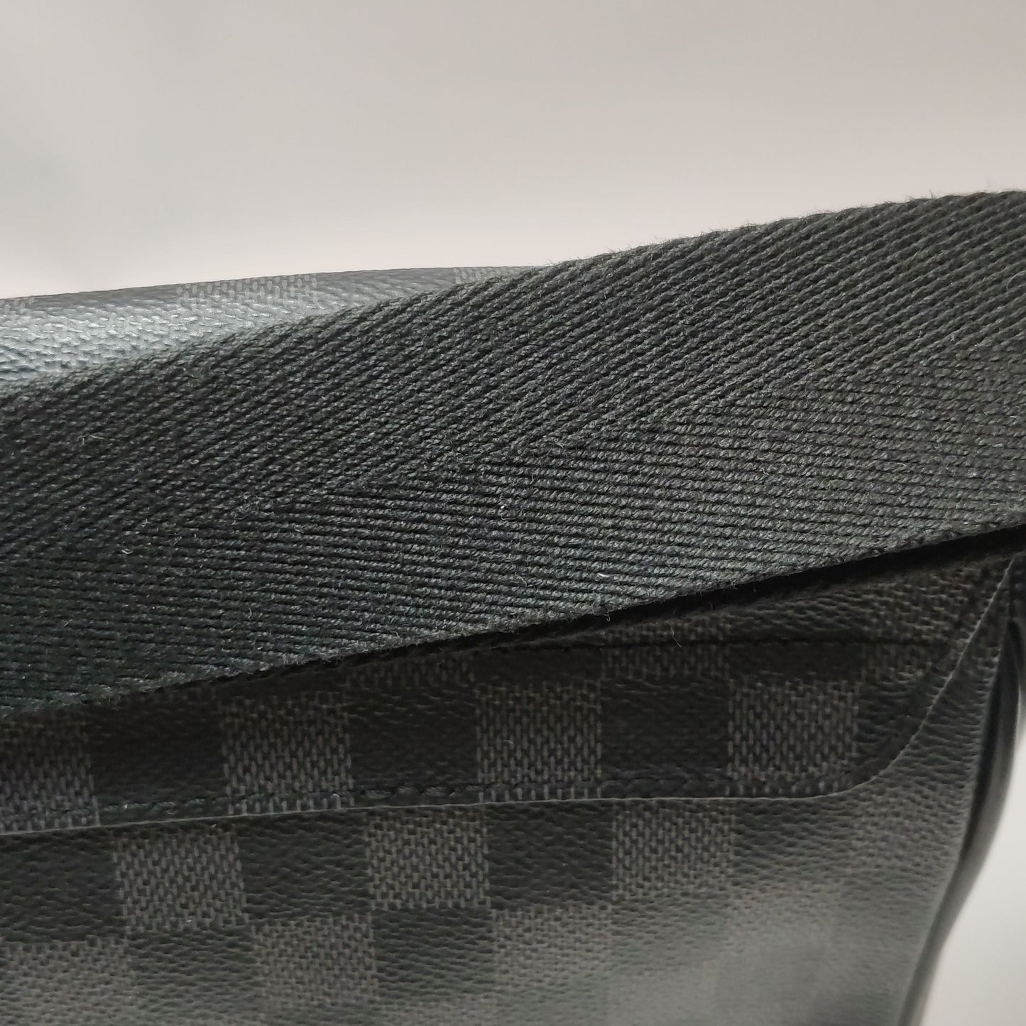 Preloved Louis Vuitton District Leather Checkerboard Flap Shoulder Bag 250501781174269