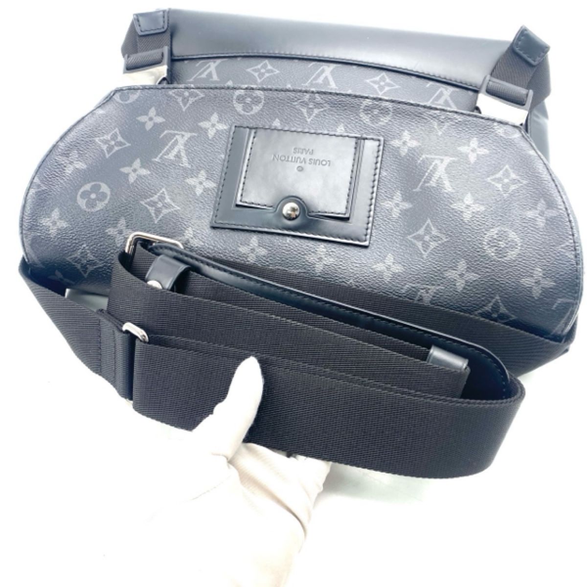 Preloved Louis Vuitton Voyager Small Coated Canvas Monogram Men's Shoulder Bag 050150500515