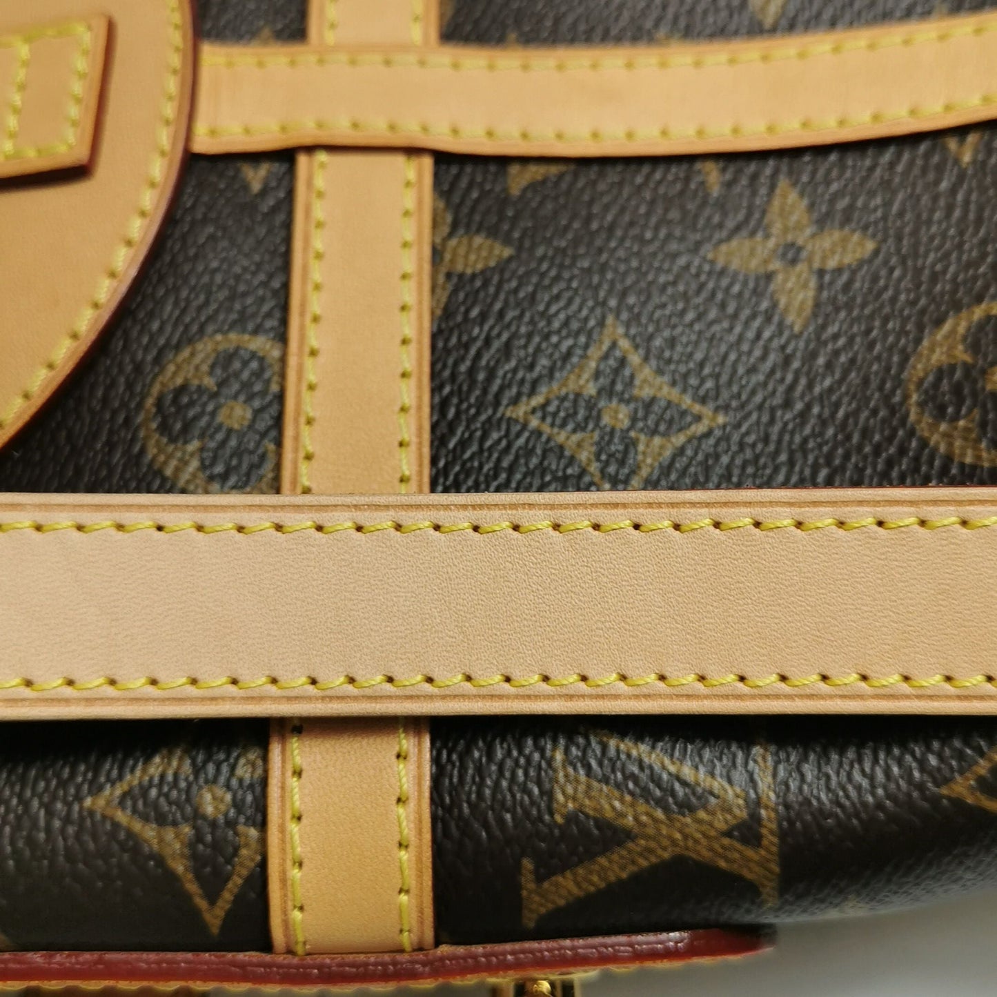 Preloved Louis Vuitton Duffle Fries Bag Monogram Print S-lock Lock Crossbody Shoulder Bag Chip Version 250504781177297