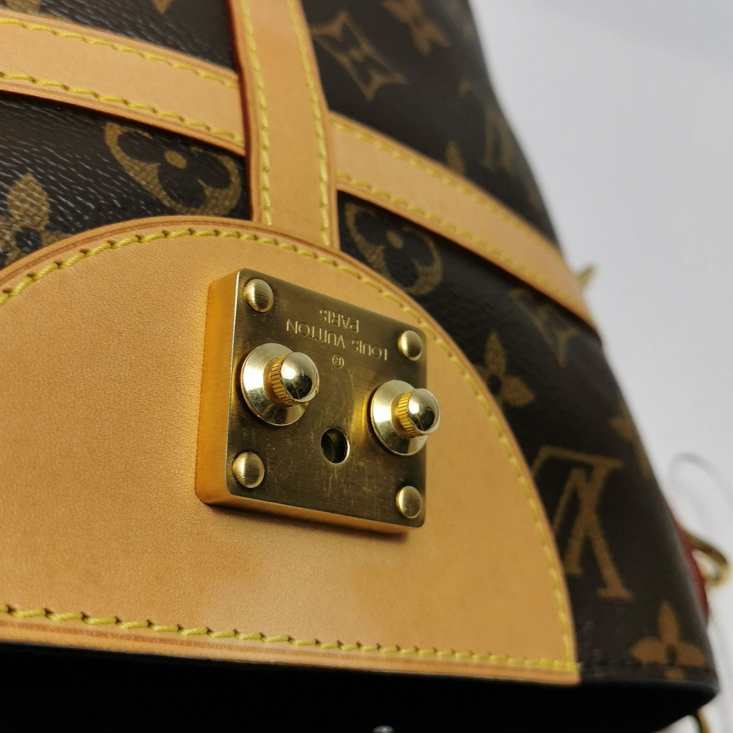 Preloved Louis Vuitton Duffle Fries Bag Monogram Print S-lock Lock Crossbody Shoulder Bag Chip Version 250504781177297