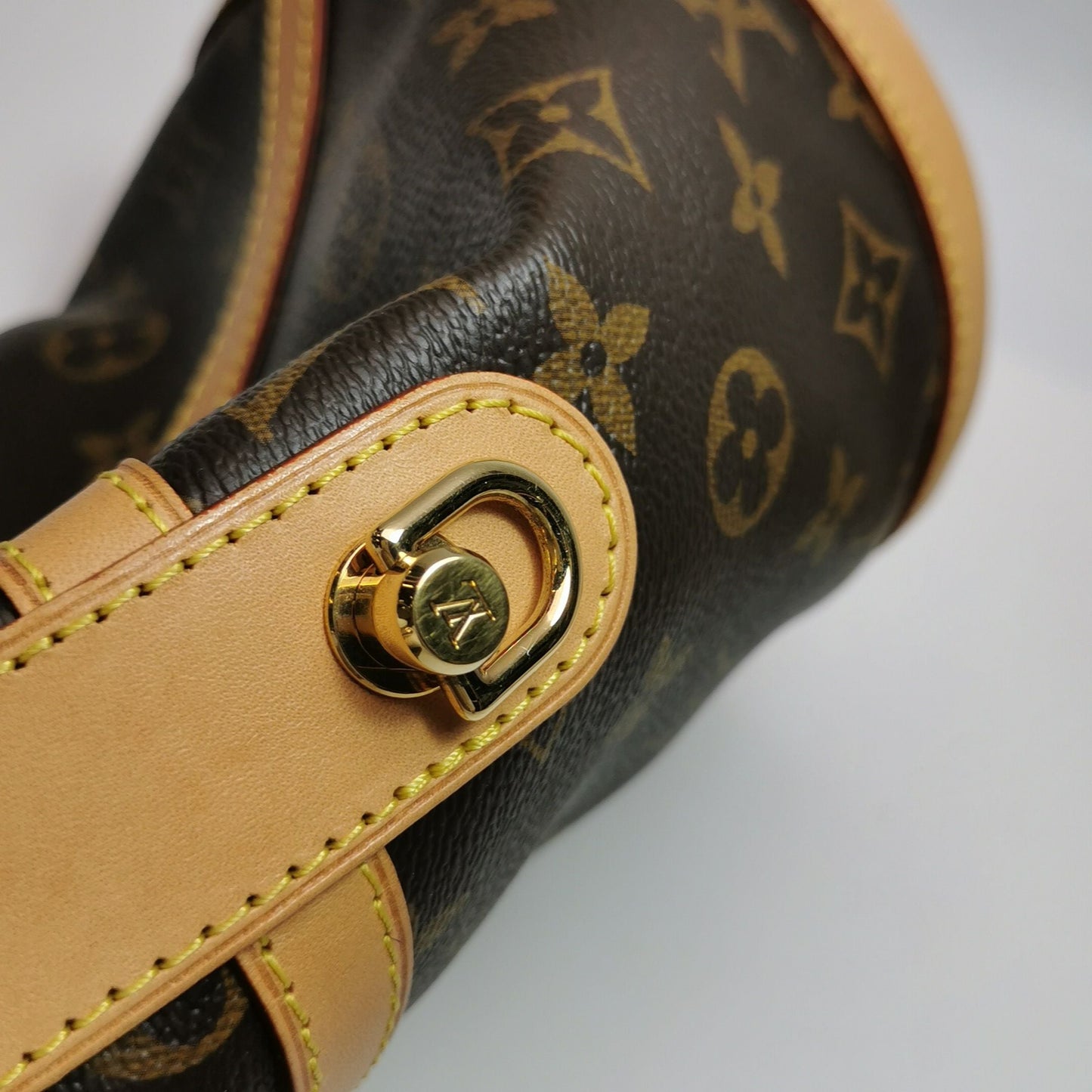 Preloved Louis Vuitton Duffle Fries Bag Monogram Print S-lock Lock Crossbody Shoulder Bag Chip Version 250504781177297