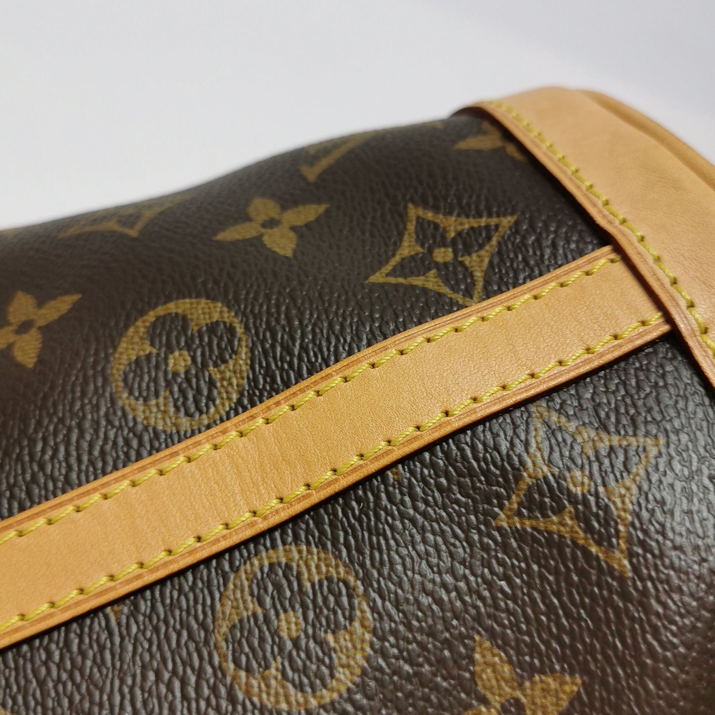 Preloved Louis Vuitton Duffle Fries Bag Monogram Print S-lock Lock Crossbody Shoulder Bag Chip Version 250504781177297